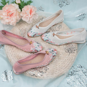 Floral Elegance Embroidered Flats, River Cliff Sea Pattern, Flat Stitch